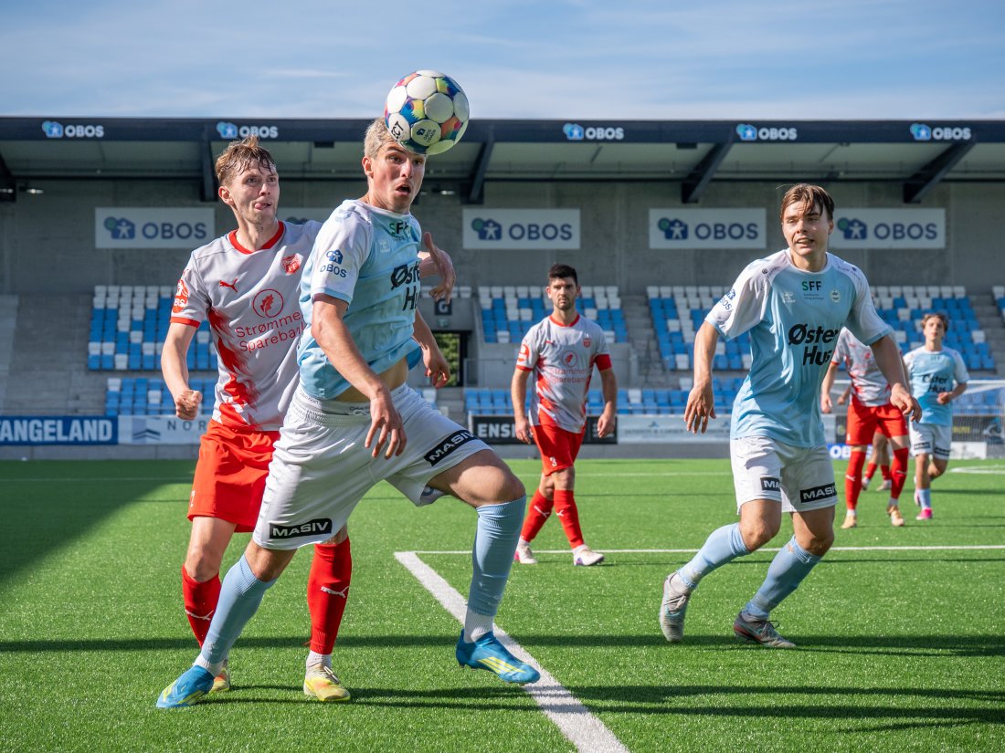 16-åringen har tatt godt vare på sjansene sine i årets sesong. Her fra en kamp mot Strømmen i vår. (Foto: Nanco Hoogstad)