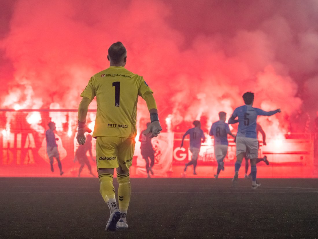 Aslak Falch redder alt (foto Nanco Hoogstad)