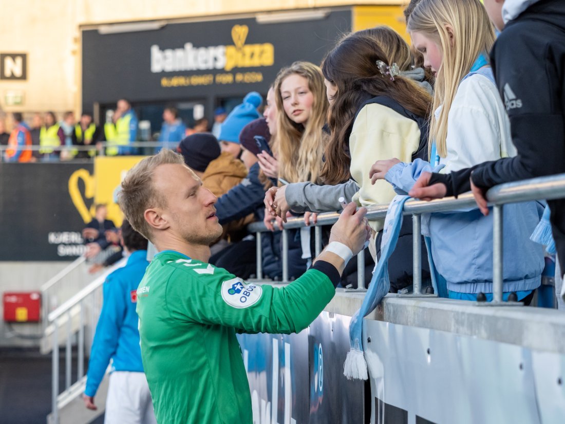 Falch tar seg alltid tid til fansen (Foto: Nanco Hoogstad)
