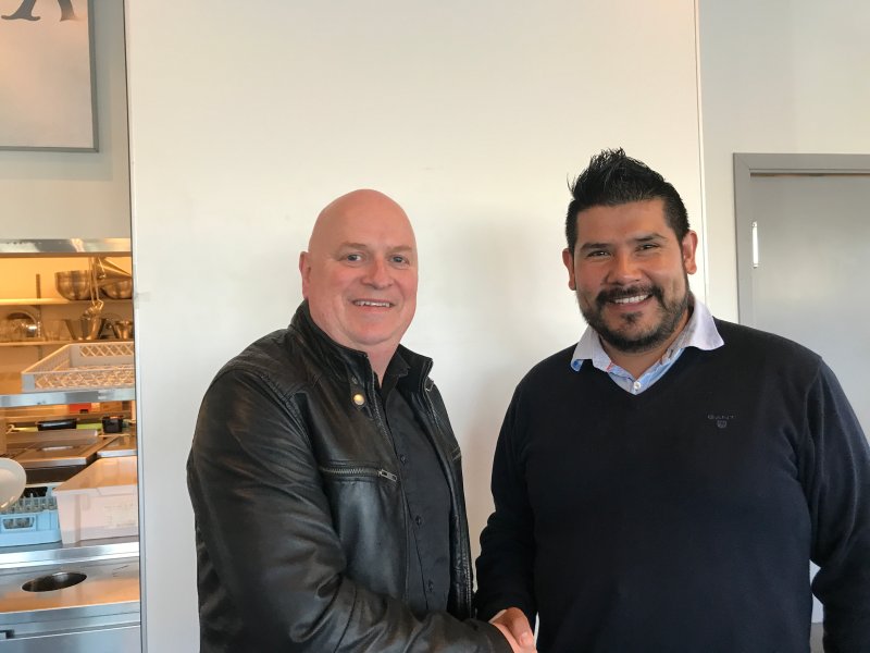 Daglig leder i R&amp;K Service, Bernt Ellingsen, og kommersiell leder i Sandnes Ulf, Einar Auestad.