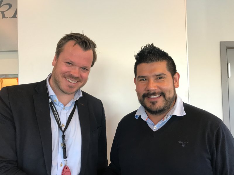 Sponsorkontakt for Quality Residence Sandnes, Eirik Lutsi, og kommersiell leder i Sandnes Ulf, Einar Auestad.