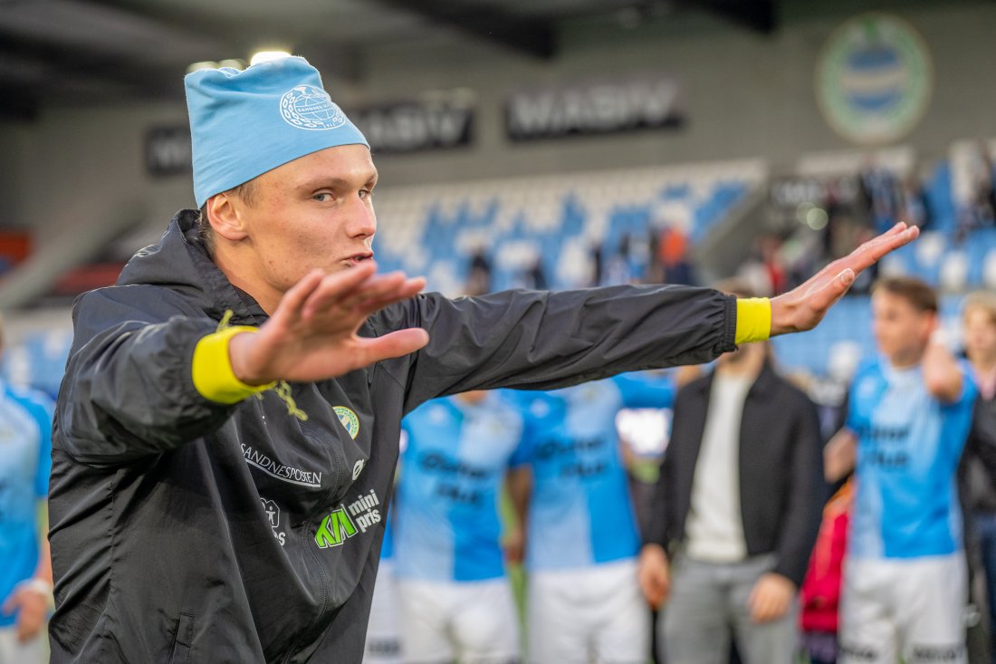 Karaktersnitt på 5.4 er bra. Men karakteren under feiringen stod til 10! (Foto: Nanco Hoogstad)