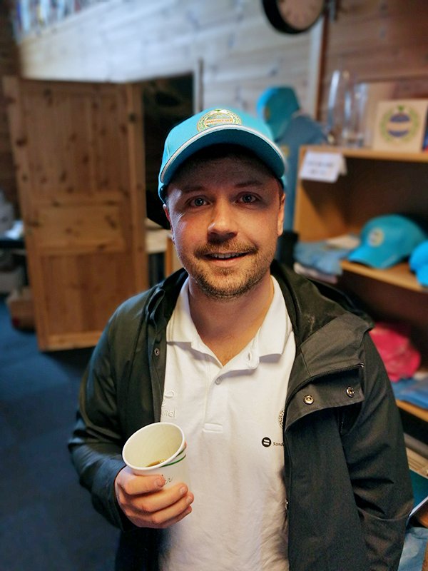 Medisinsk koordinator Steffen Vasbø bidrar til spleiselaget.