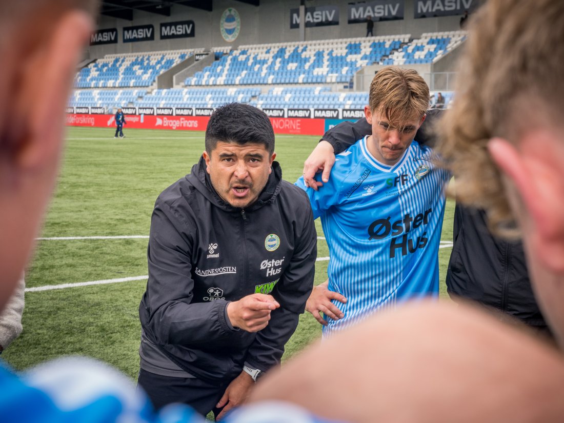 Arturo Cleveland ser frem til å mane spillerne til innsats gjennom vinteren. (Foto: Nanco Hoogstad)