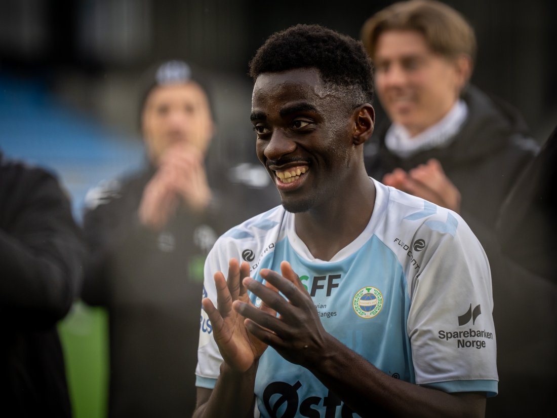 "Zif" jubler etter en hjemmeseier. (Foto: Nanco Hoogstad)